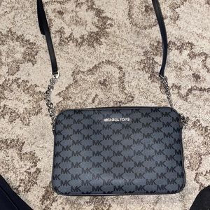 Michael KORS Crossbody Purse